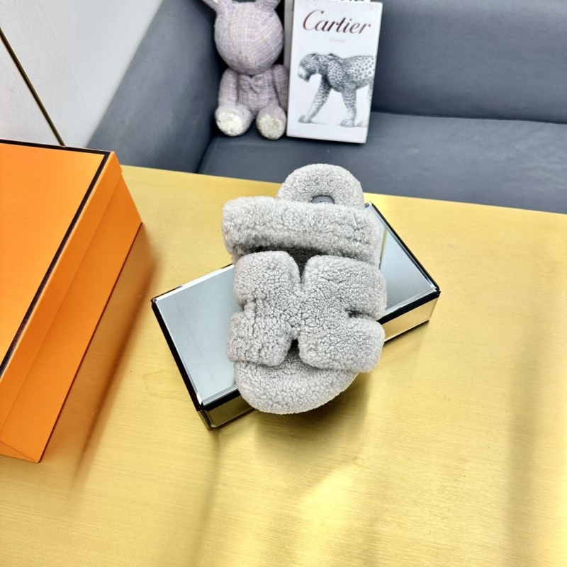 H**mes slippers